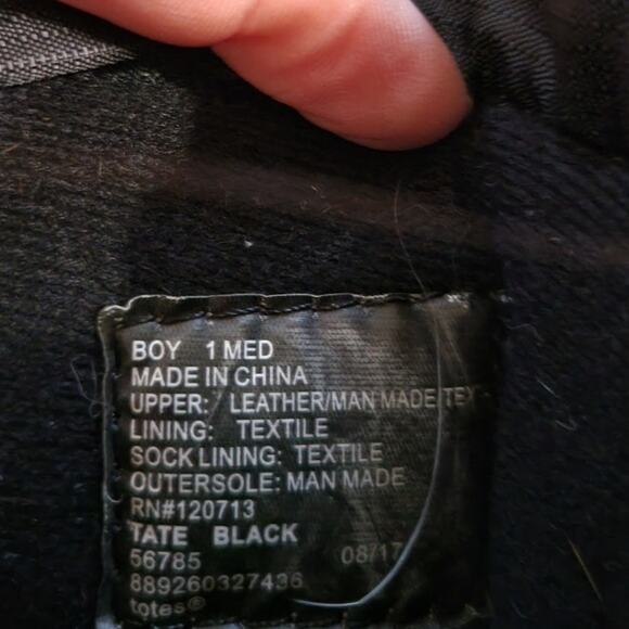 Totes Little Boy size 1 Snow Boots - Picture 8 of 8